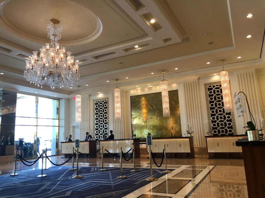 Hilton timeshare Las Vegas: Trump International Hotel lobby