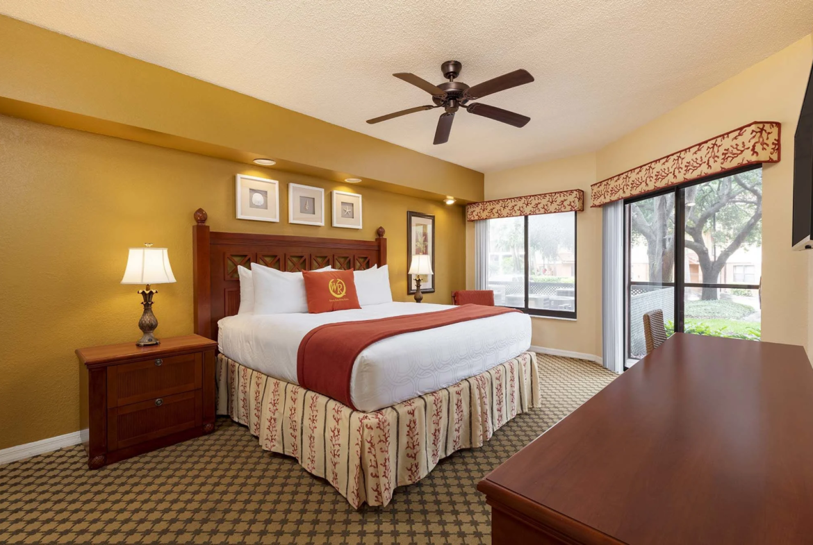 Cheap Places to Visit in USA: Westgate Lakes Resort and Spa Bedroom