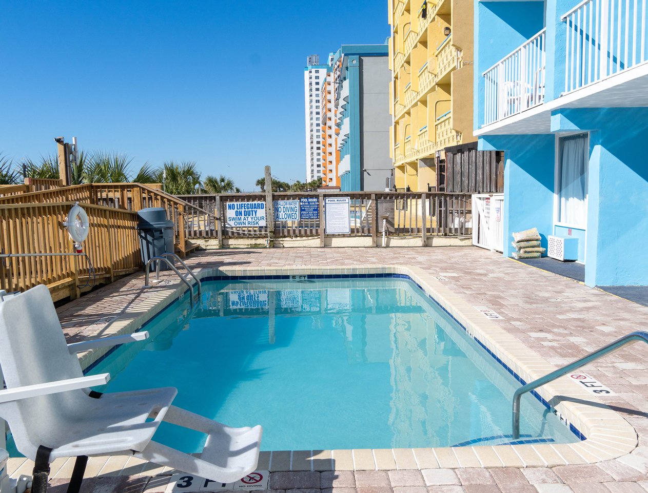 Beach Club At Montego Inn Pool