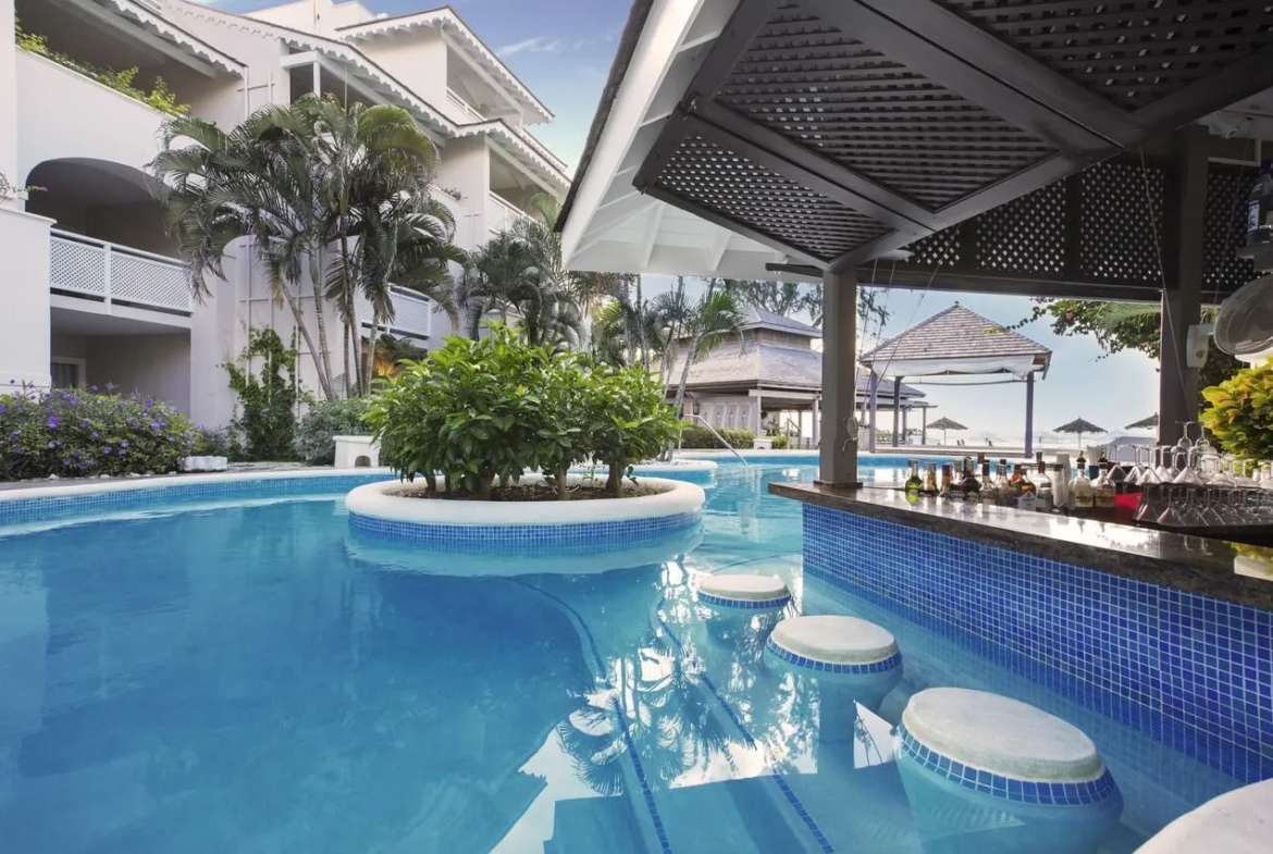 Pool Bar