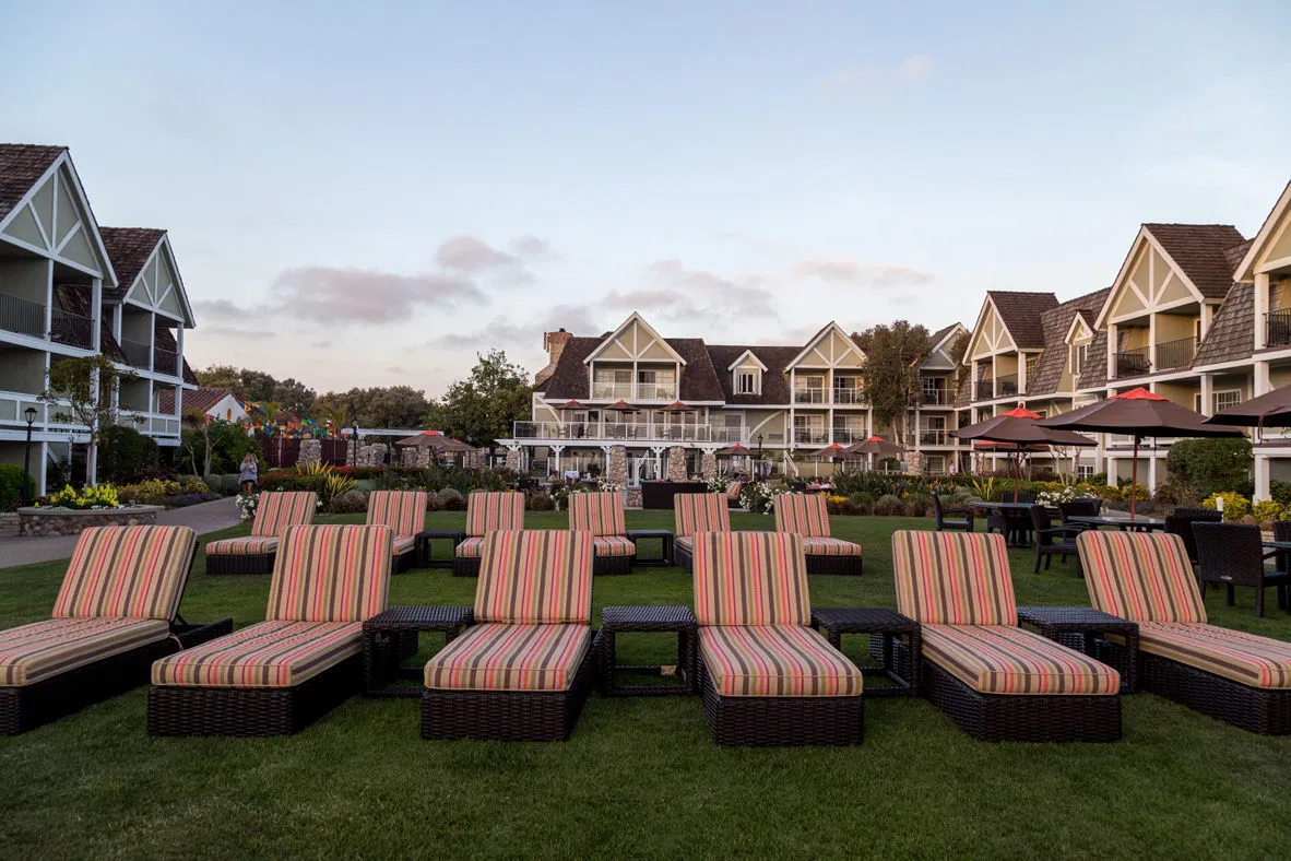 Carlsbad Inn Beach Resort courtyard