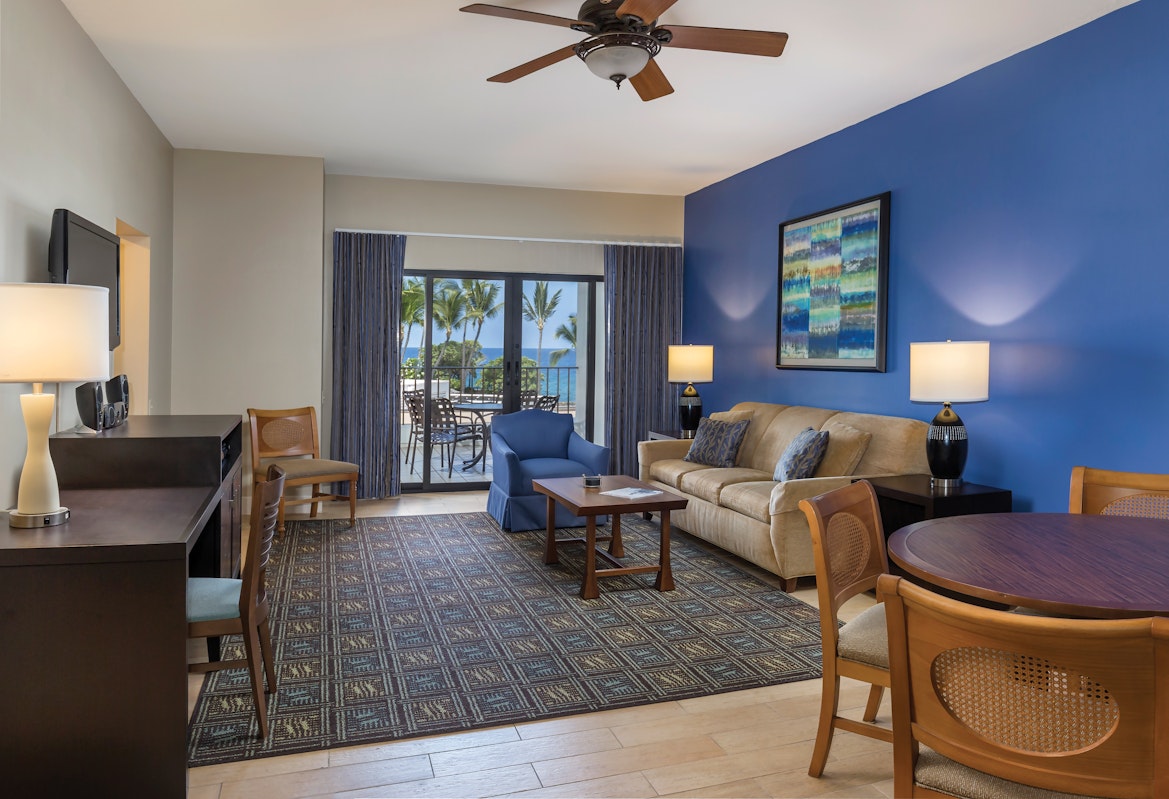 Club Wyndham Royal Sea Cliff Living Room and Dining