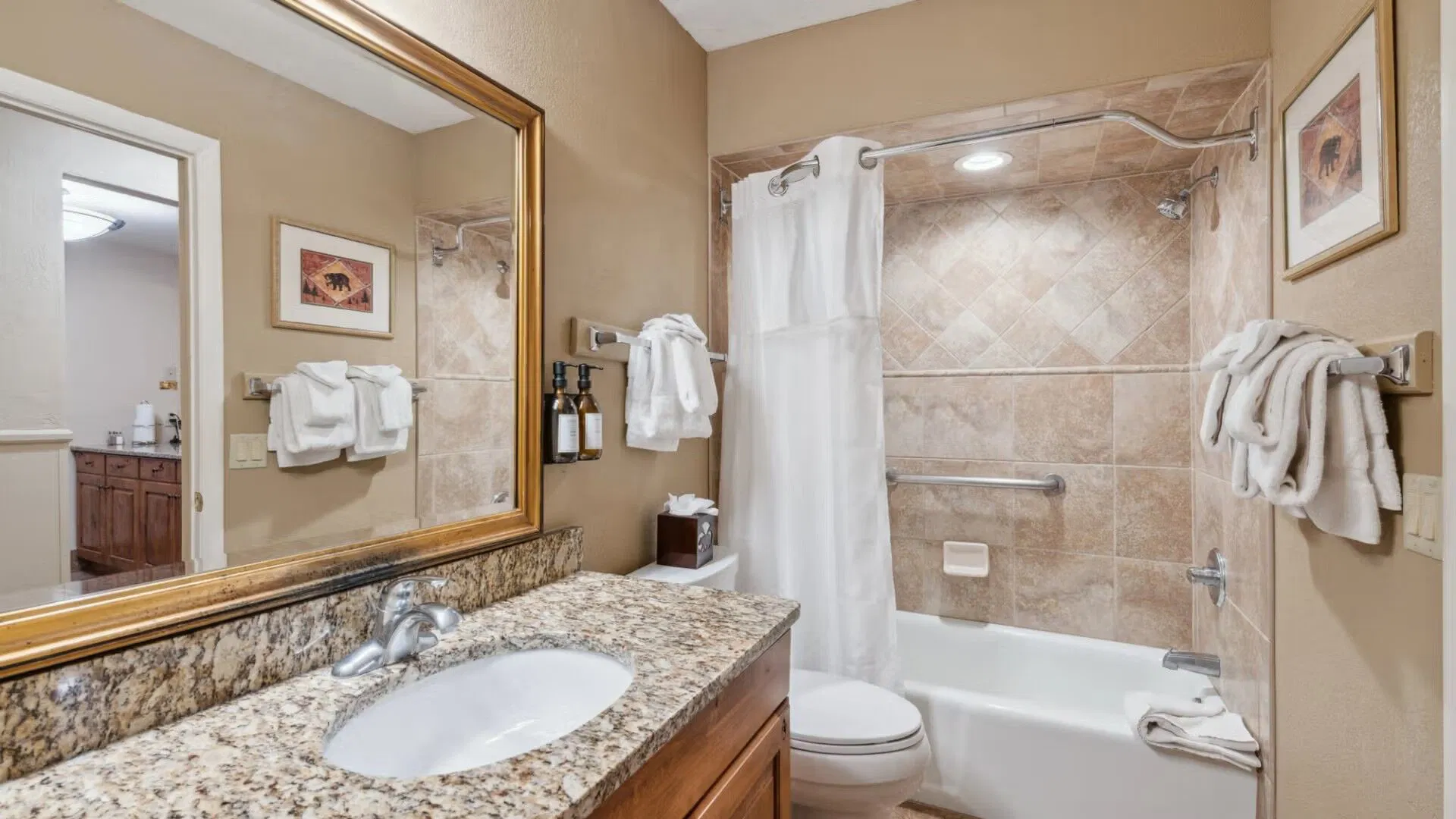 Eagle Point Bathroom