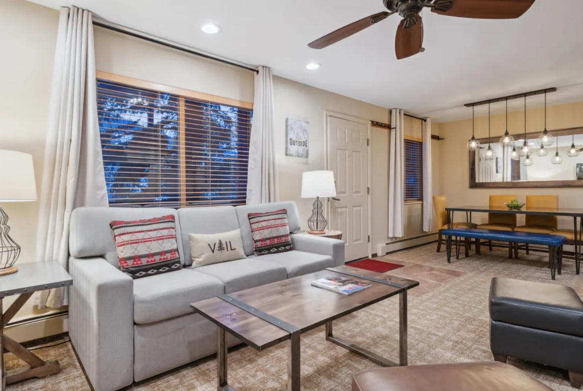 Eagle Point Dining and Living Room