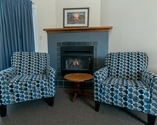 Georgian Manor Condo 125