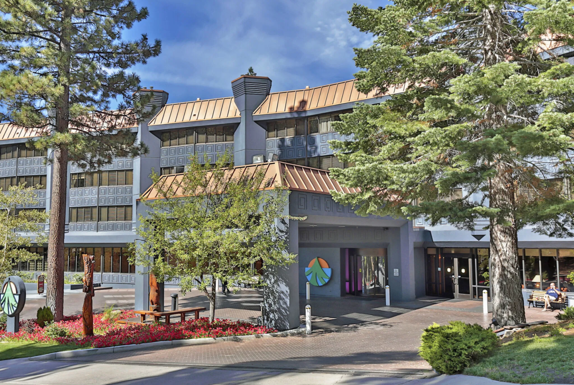 Hilton Vacation Club Tahoe Seasons Front