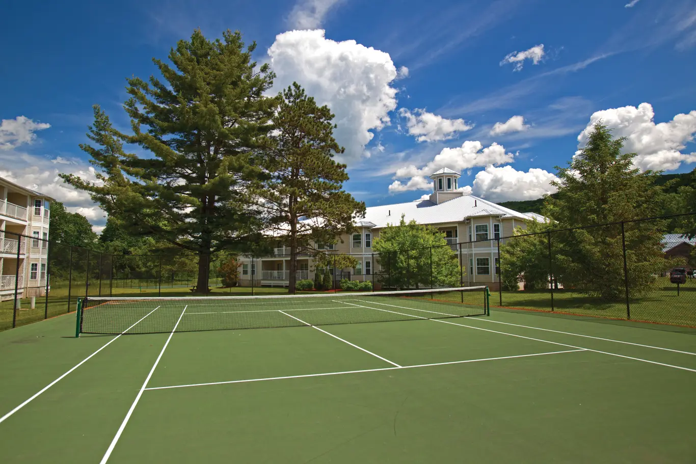 Holiday Inn Club Oak n Spruce Sports Courts