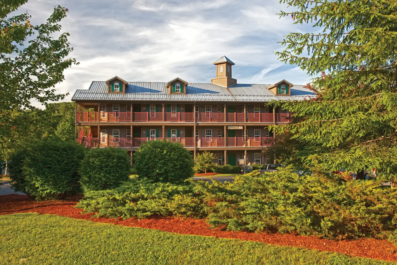 Holiday Inn Club Oak n Spruce
