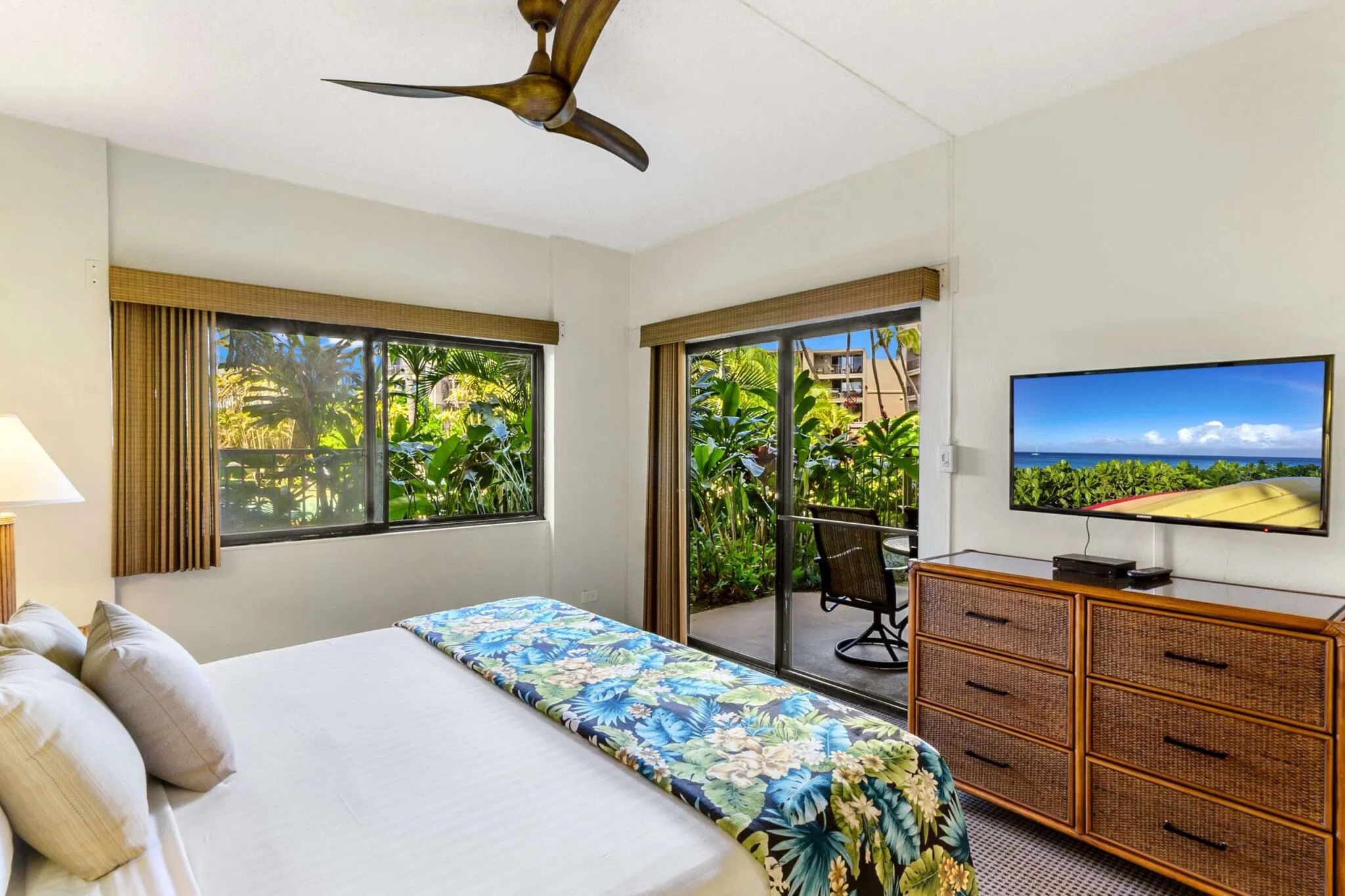 Hono Koa Resort Bedroom