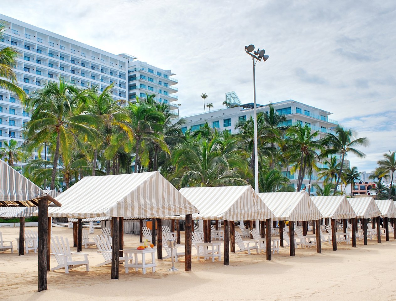 Hotel Emporio Acapulco Beach