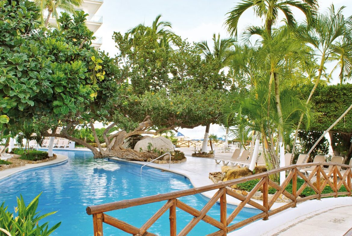 Hotel Emporio Acapulco Pools