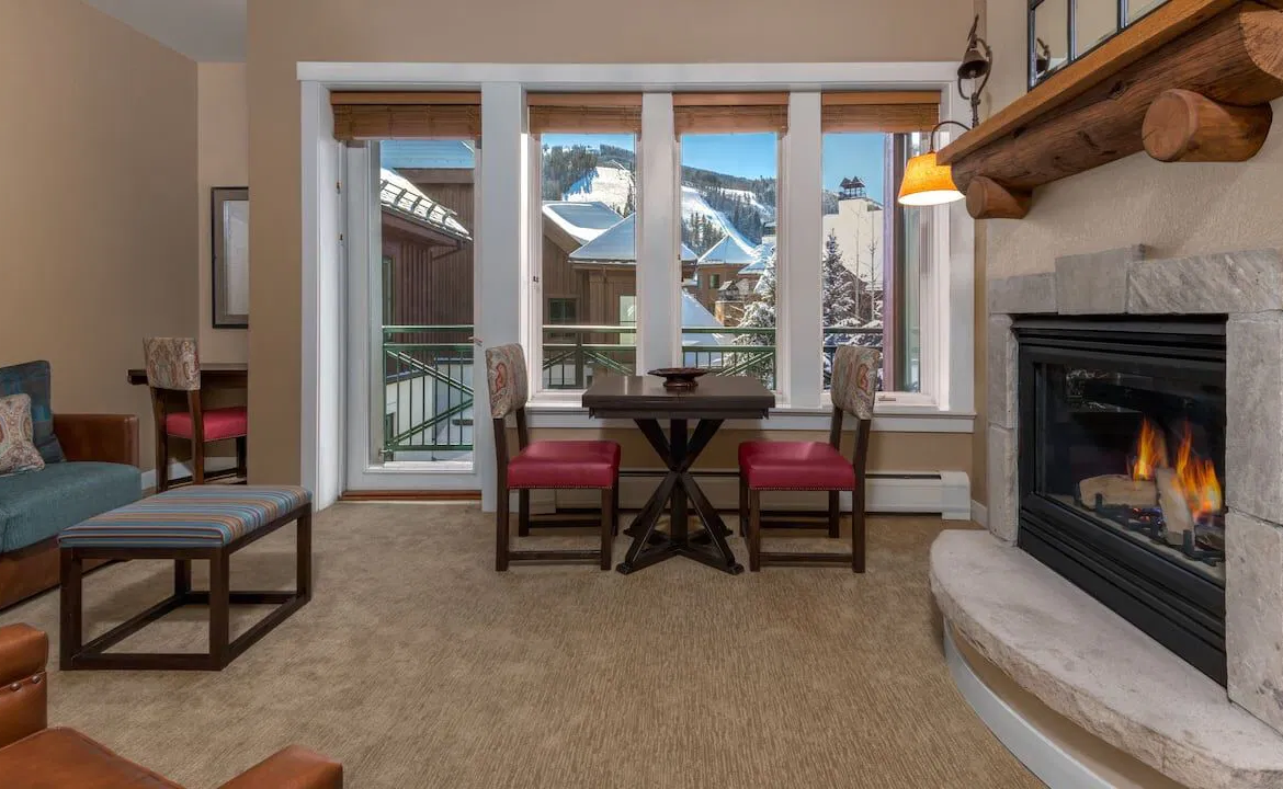 Hyatt Mountain Lodge Living with View