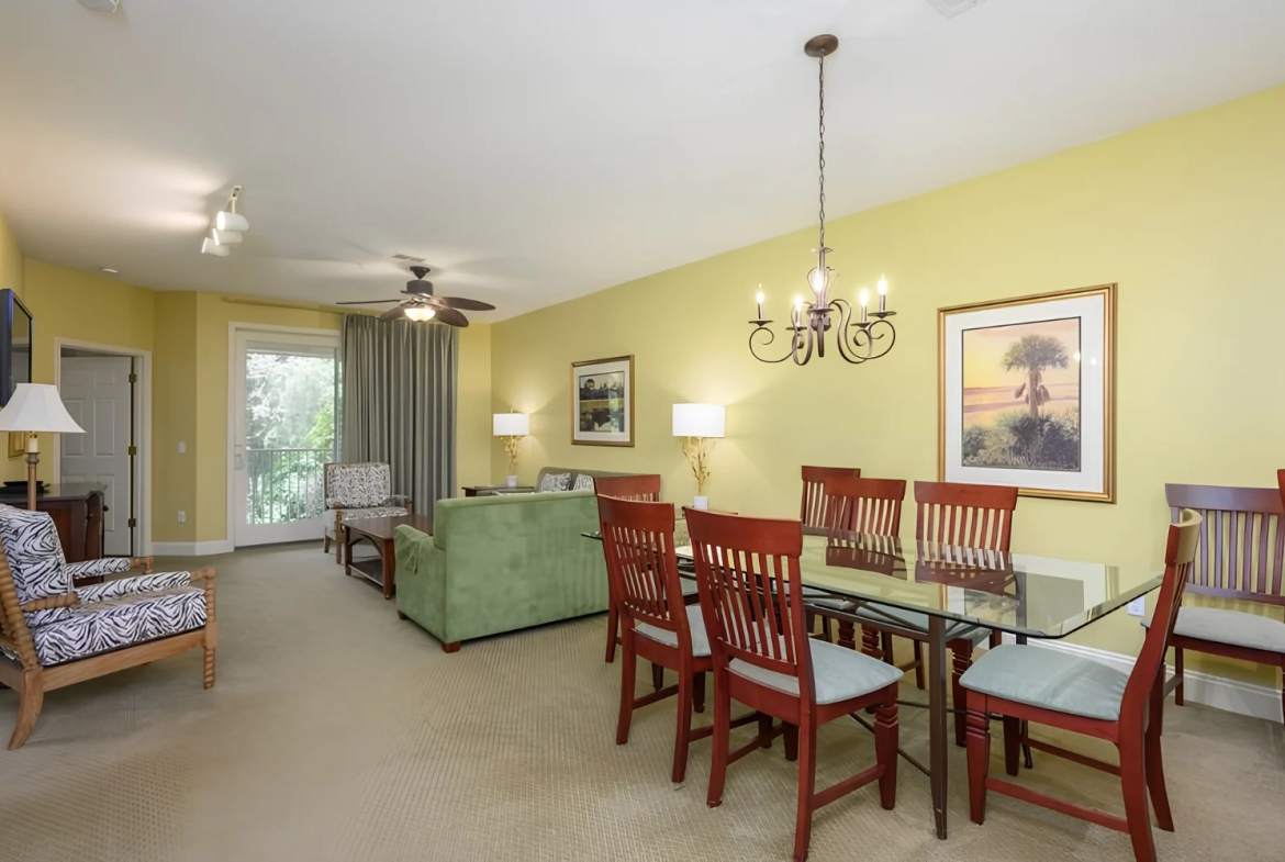 Island Links By Coral Resorts Dining Area