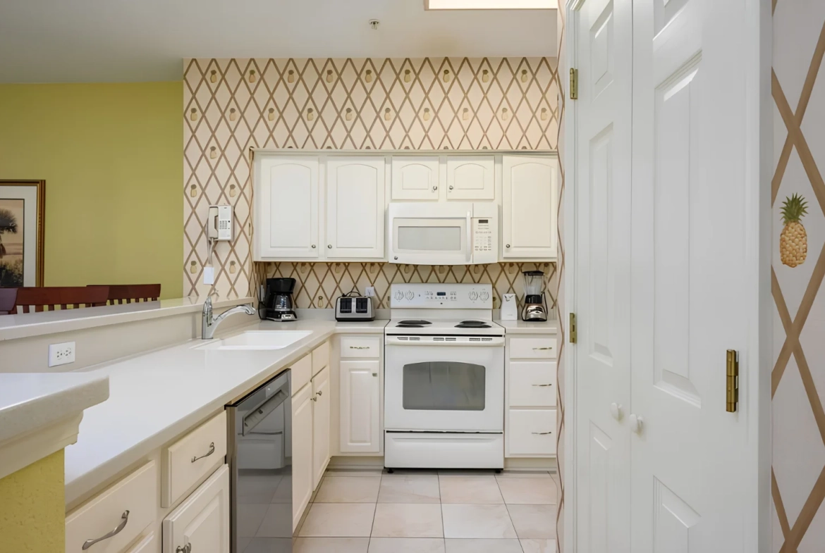 Island Links By Coral Resorts Kitchen
