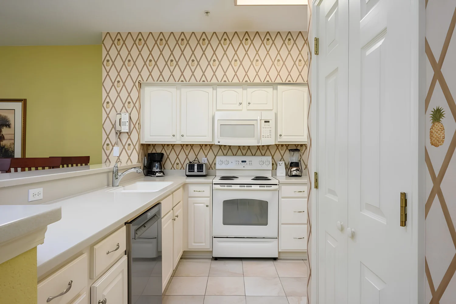 Island Links By Coral Resorts Kitchen