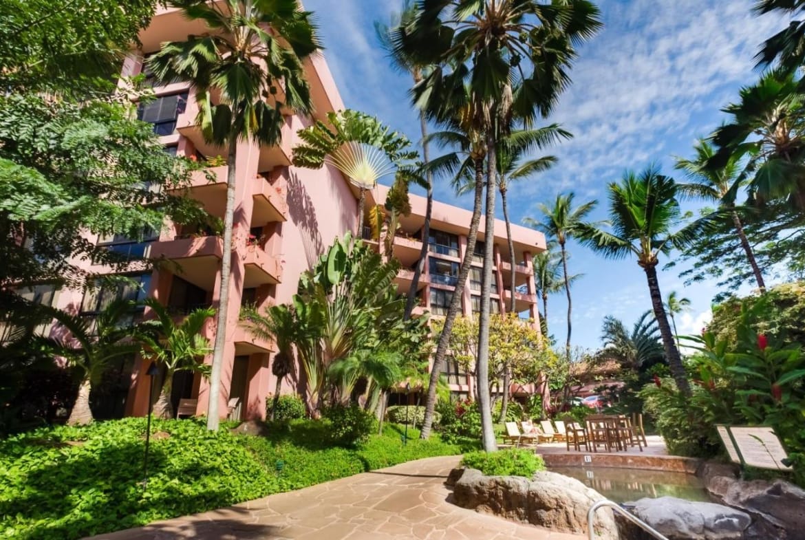 Vacation Resorts International: Kahana Falls