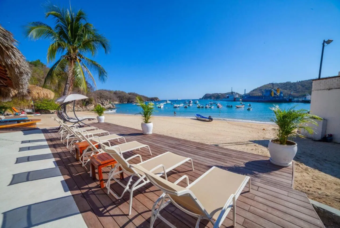 Marina Resort Huatulco Beach Club