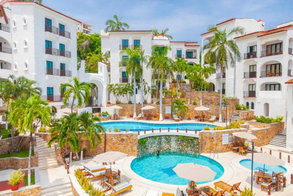 Marina Resort Huatulco Swimming Pool