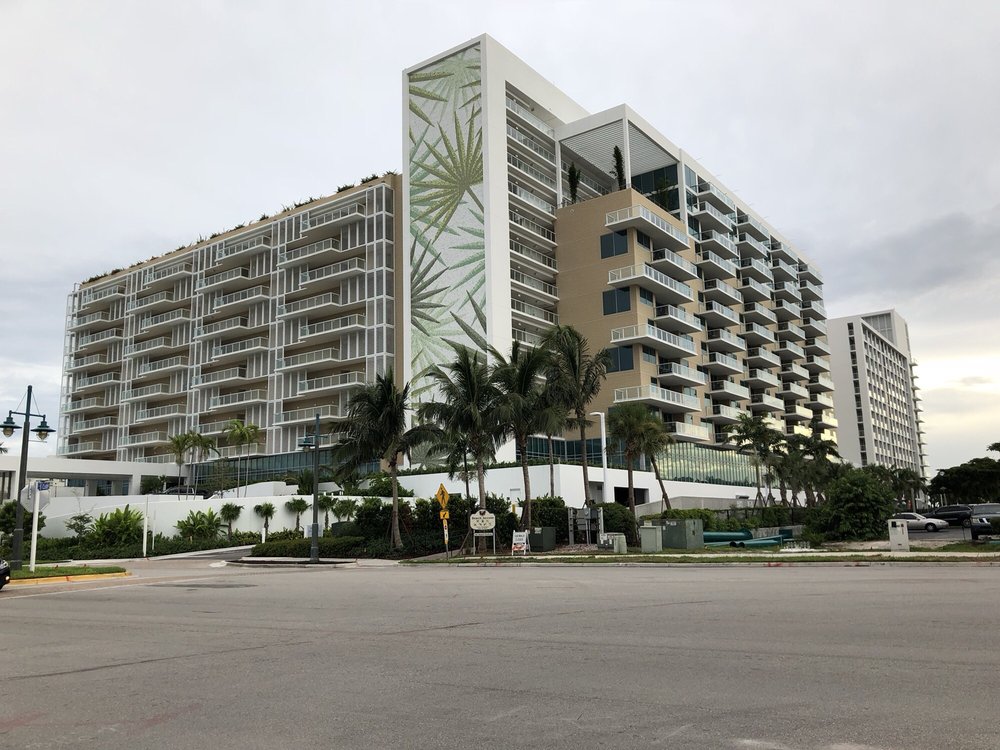 Marriott’s Crystal Shores On Marco Island Exterior