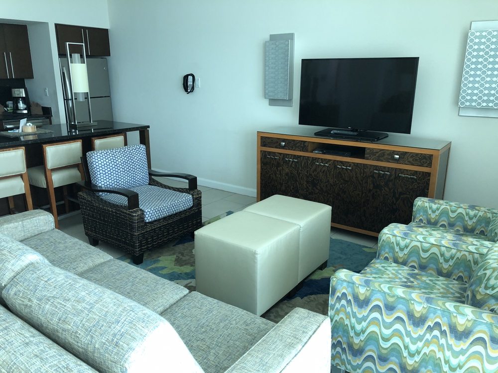 Marriott’s Crystal Shores On Marco Island Living Room