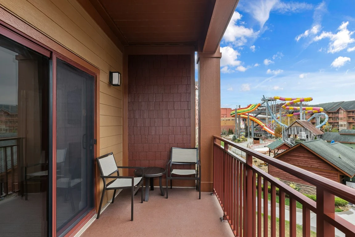 One Bedroom Deluxe Balcony Club Wyndham Great Smokies Lodge