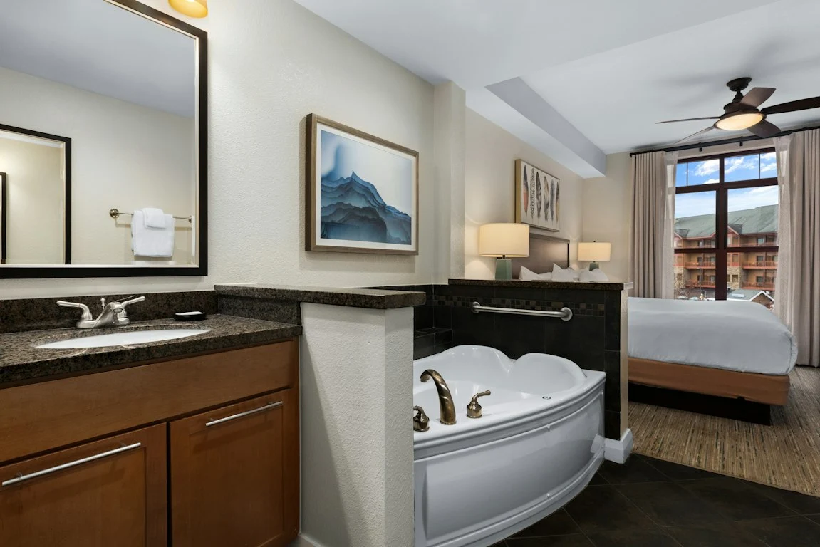 One Bedroom Deluxe Bathroom Club Wyndham Great Smokies Lodge