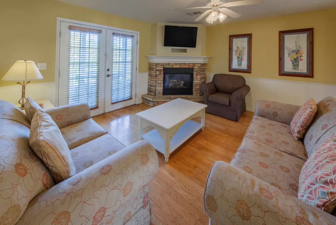 Piney Shores Resort Presidential Living Room