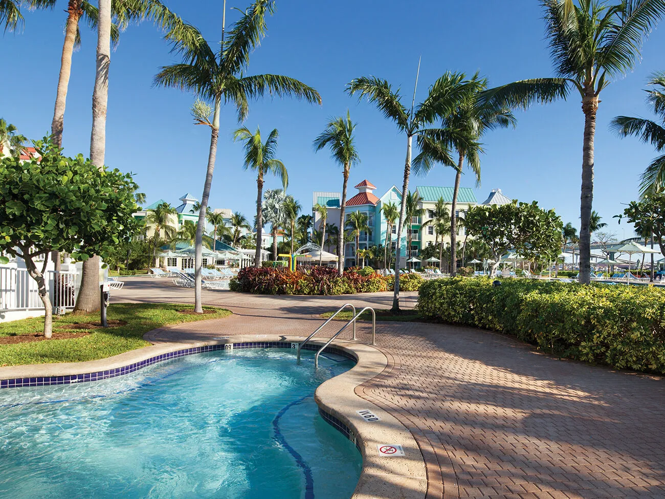 Plantation Island Pool Hot Tub