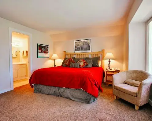 Swan Mountain Resort Bedroom