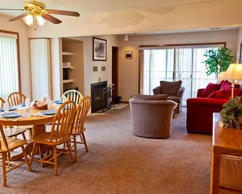 Swan Mountain Resort Dining Area