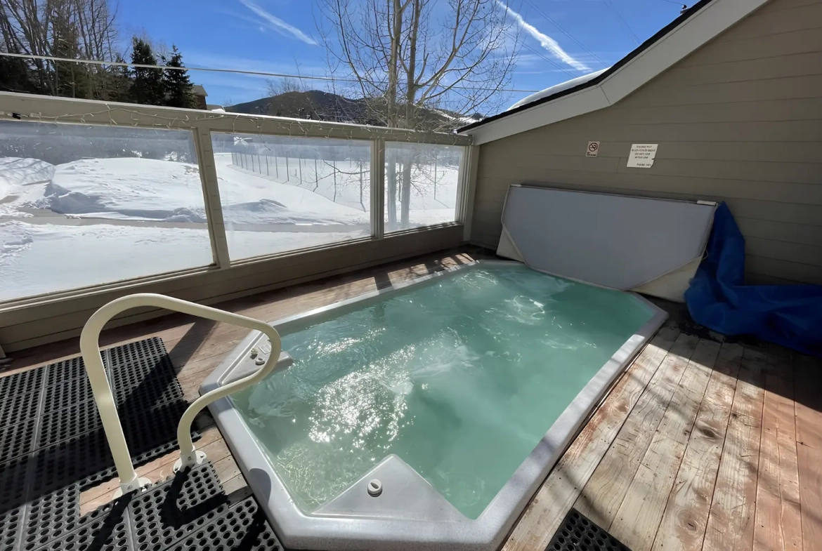 Swan Mountain Resort Hot Tub