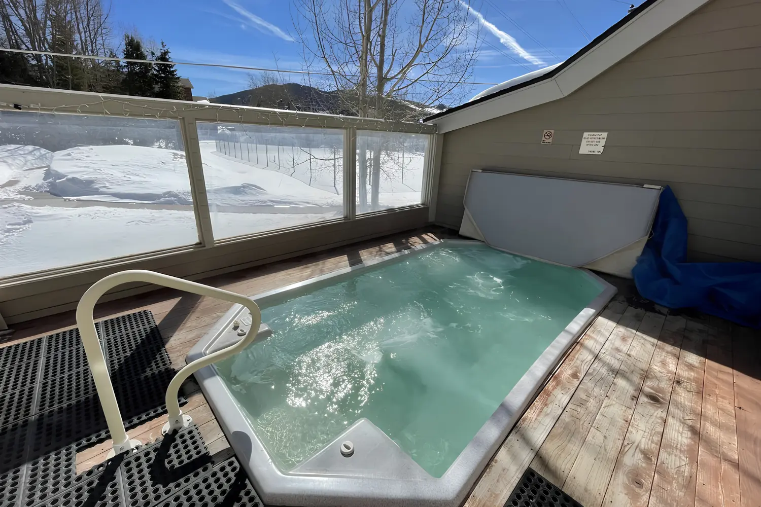 Swan Mountain Resort Hot Tub
