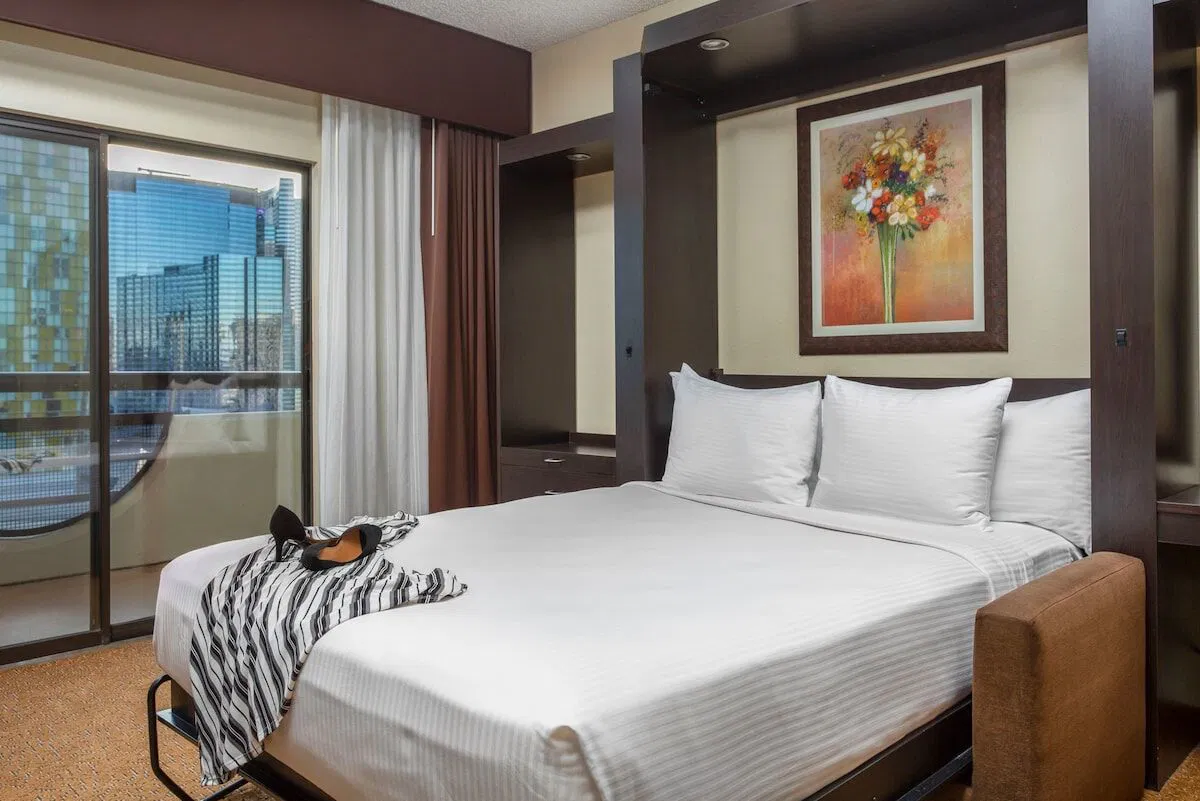 Villas At Polo Towers, A Diamond Resort Bed