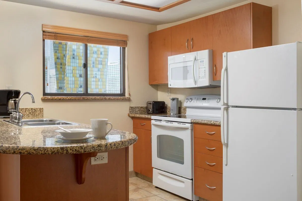 Full Kitchen