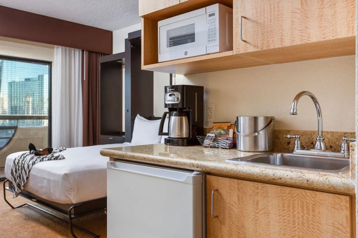 Villas At Polo Towers, A Diamond Resort Kitchenette