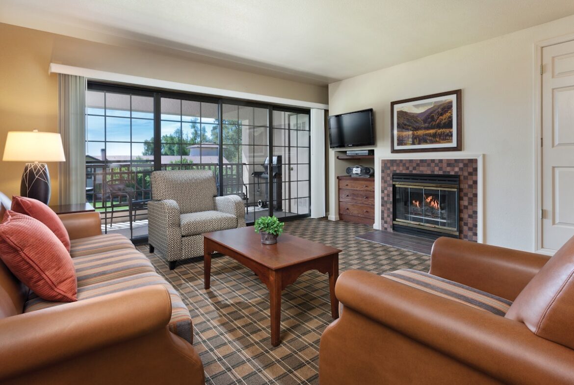 Worldmark Wine Country Clear Lake Living Room