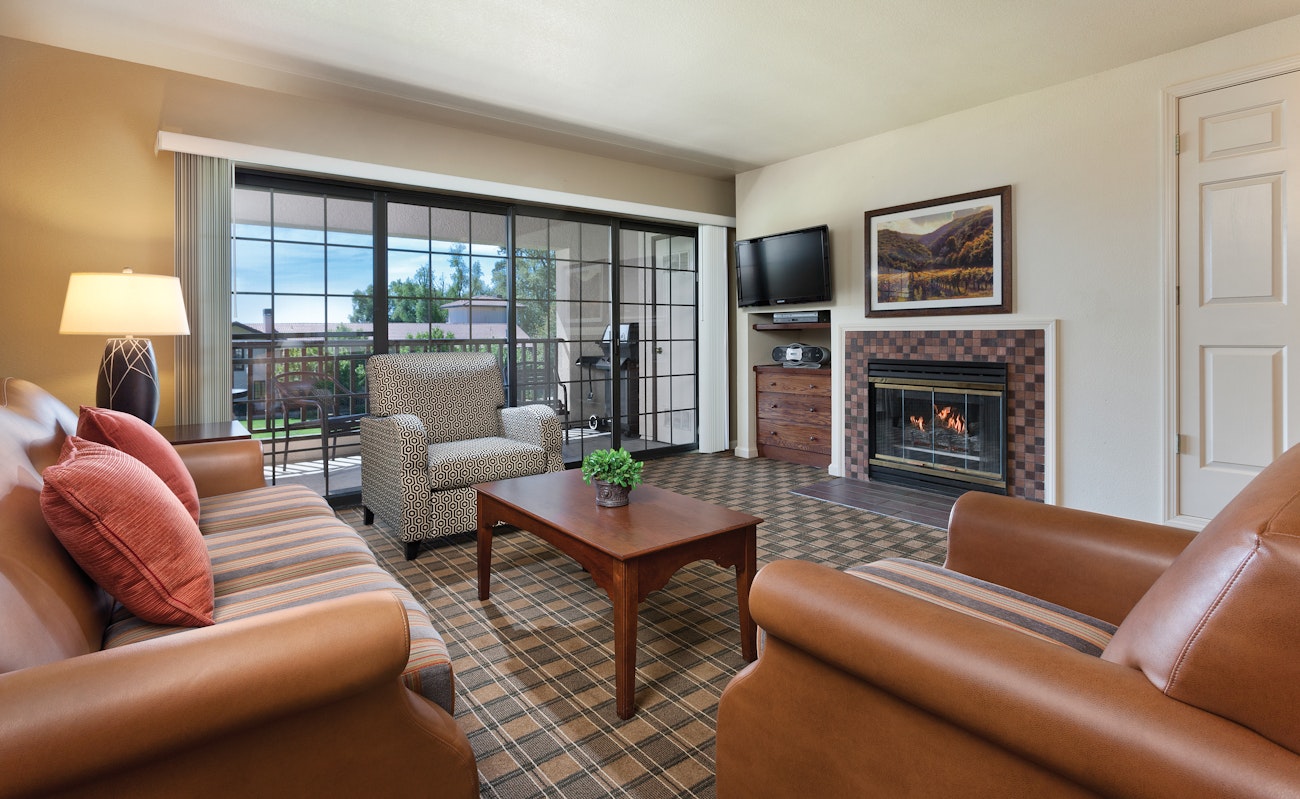 Worldmark Wine Country Clear Lake Living Room