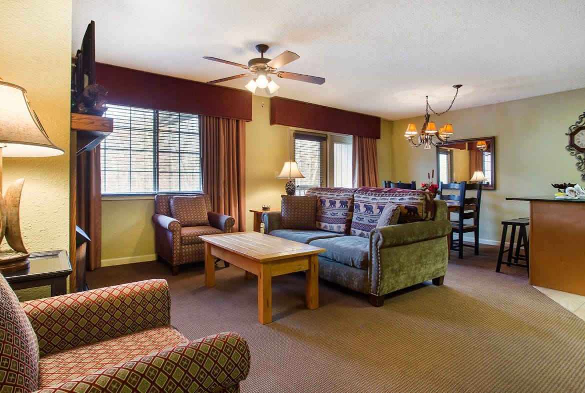 Cheapest Way to Travel in North Carolina: Blue Ridge Village by Bluegreen Vacations Living Room