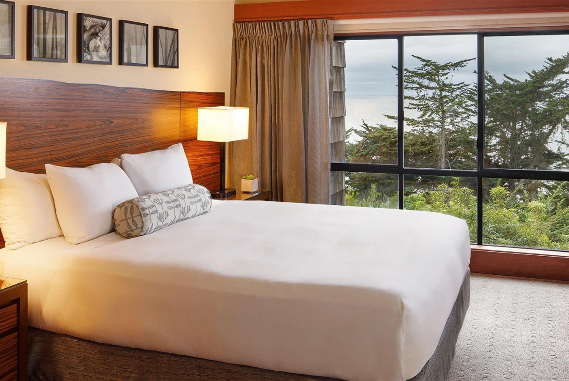 Hyatt Highlands Inn Bedroom