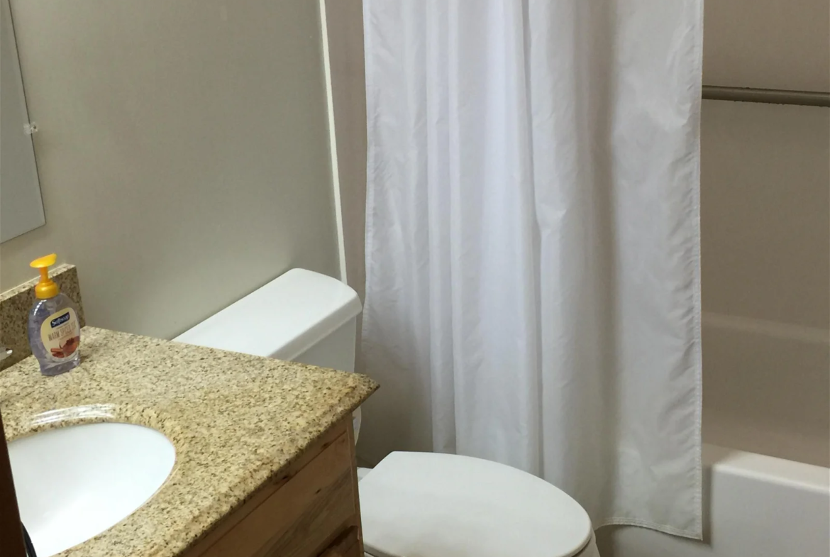 Kamaole Beach Club Bathroom