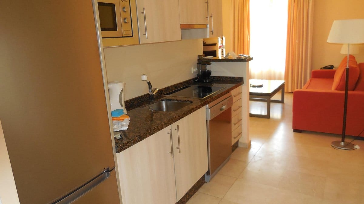 Alanda Club Kitchenette