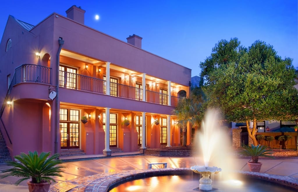 Lodge Alley Inn, A Bluegreen Resort Near the Waterfront Park