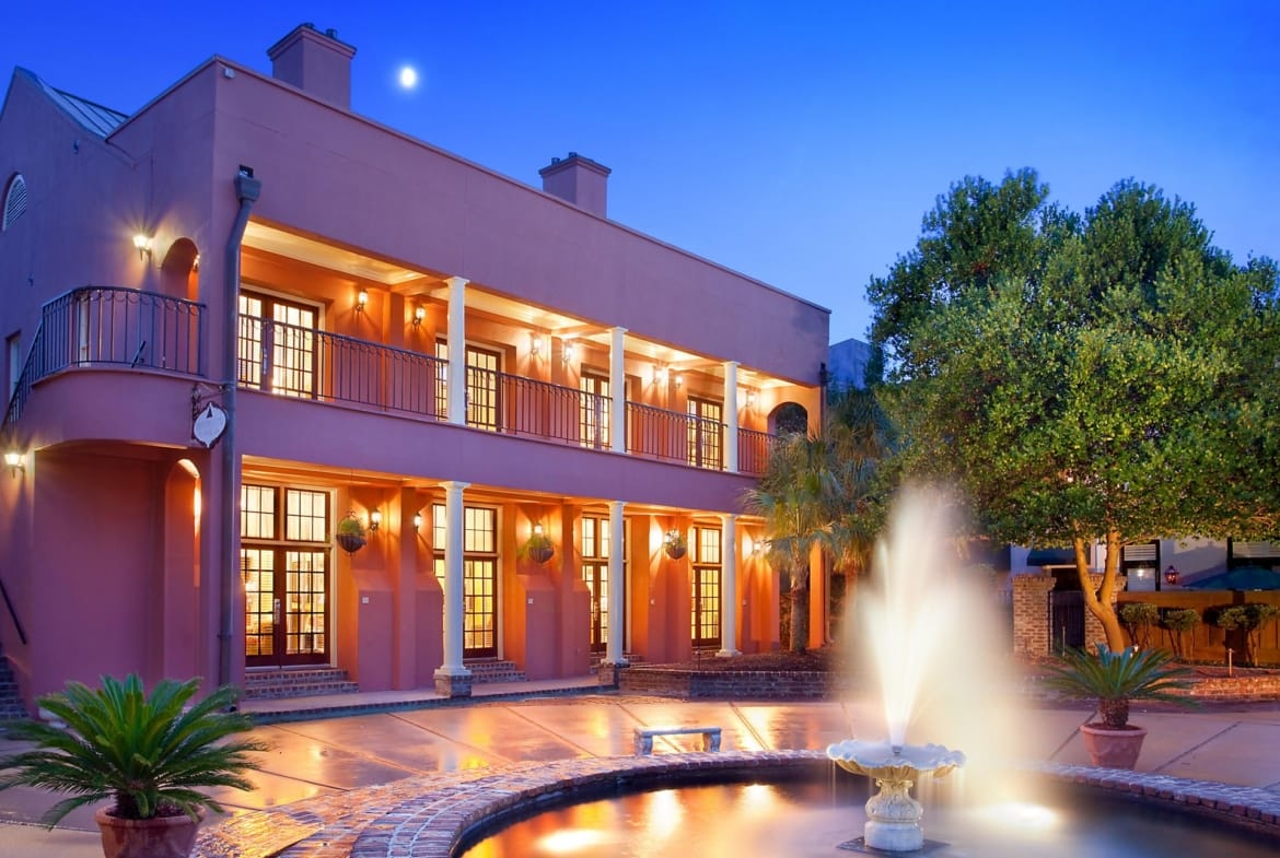 Lodge Alley Inn, A Bluegreen Resort Near the Waterfront Park