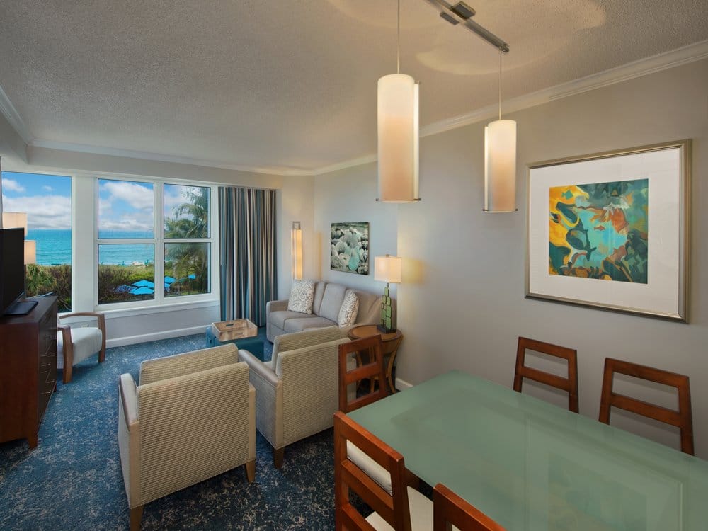 Marriott Timeshare in West Palm Beach Florida: Ocean Pointe Living Area
