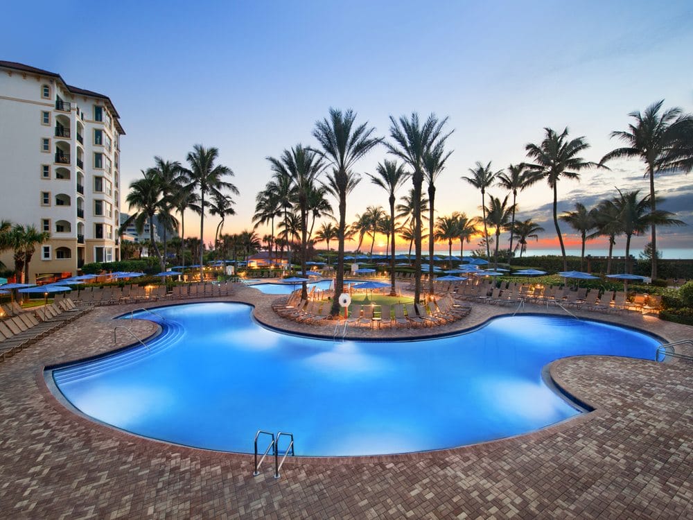 Marriott Timeshare in West Palm Beach Florida: Marriott's Ocean Pointe Pool