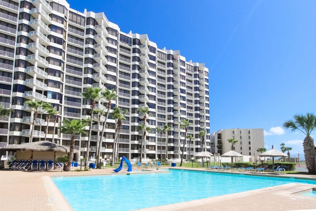 Royale Beach And Tennis Club