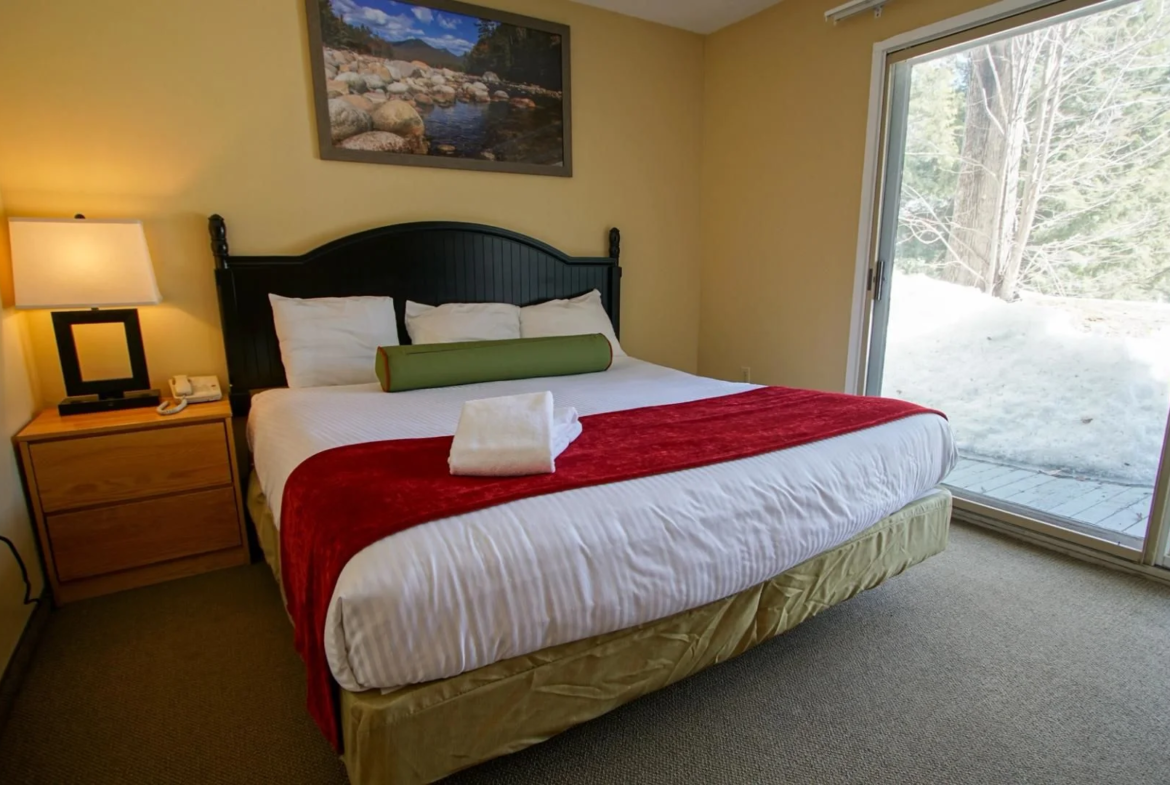 Village Of Loon Mountain Bedroom