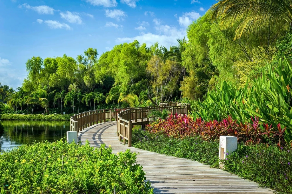 The Grand Bliss Walkway