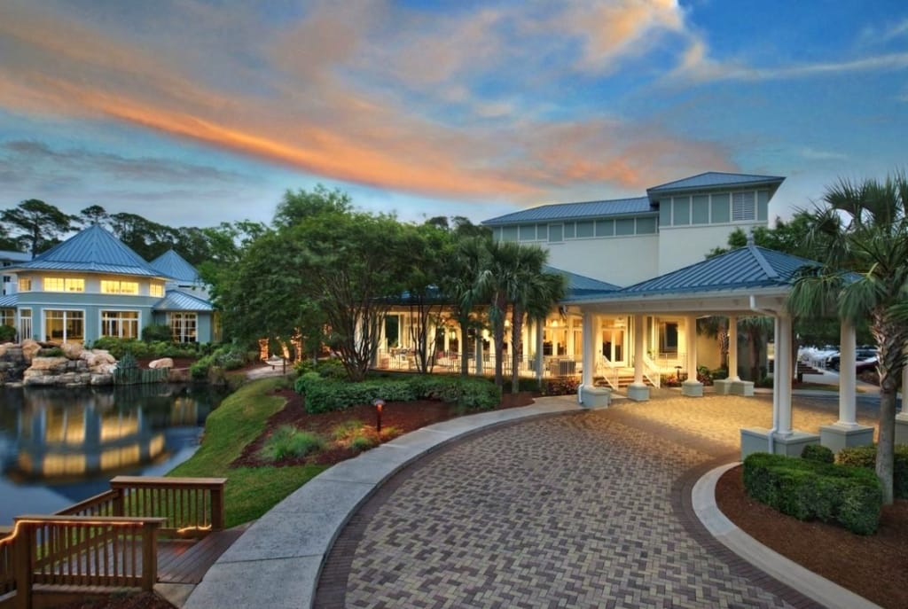 Marriott's Surfwatch Driveway