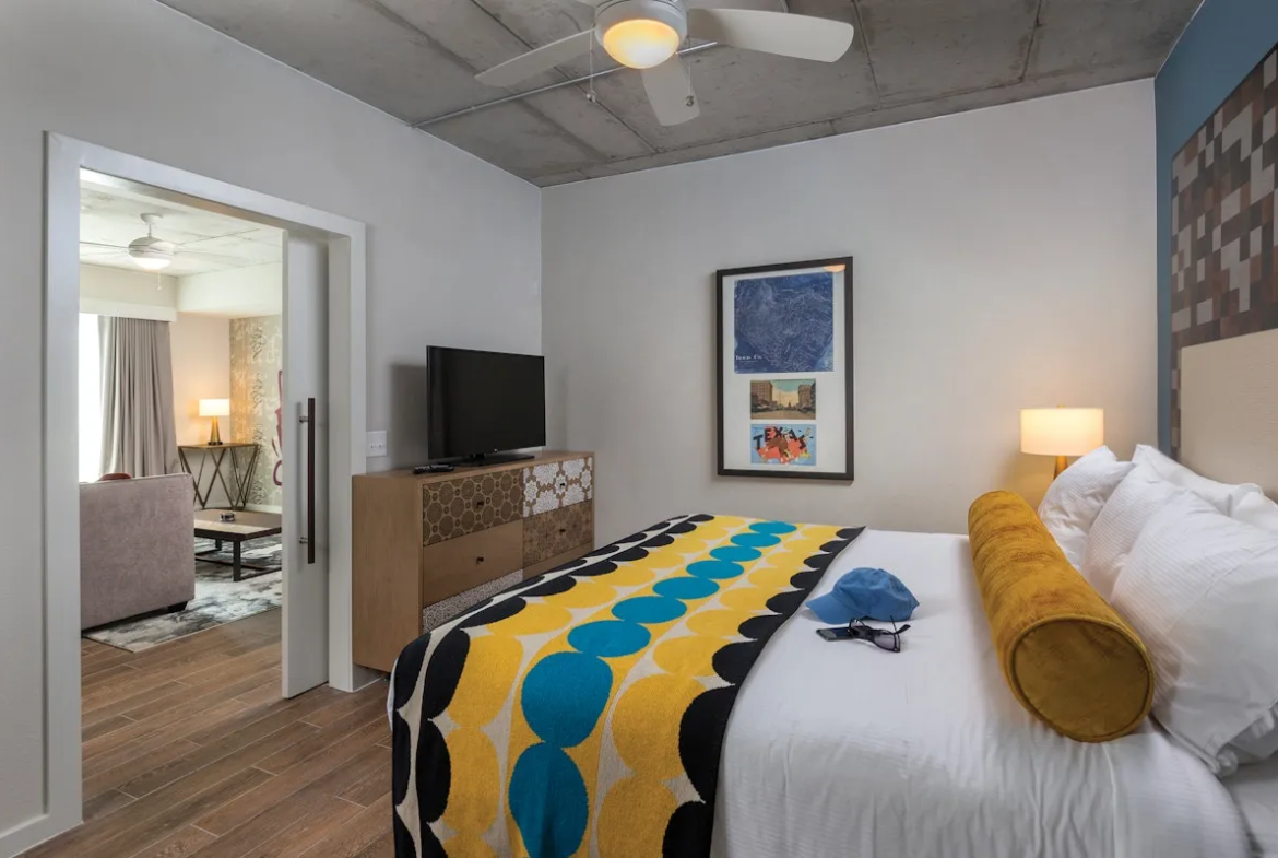 WorldMark Austin Bed